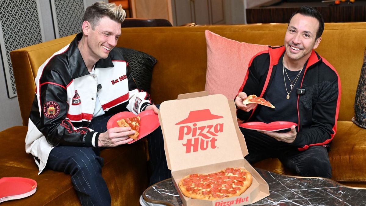 Nick Carter and Howie Dorough and Pizza Hut pizza