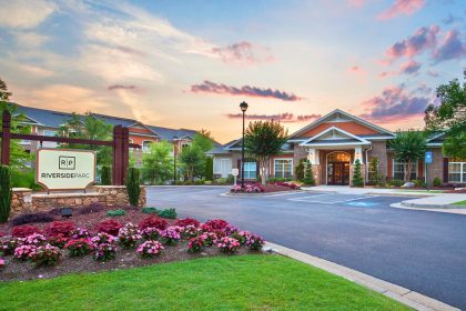 ECI Group acquires Riverside Parc Apartments.