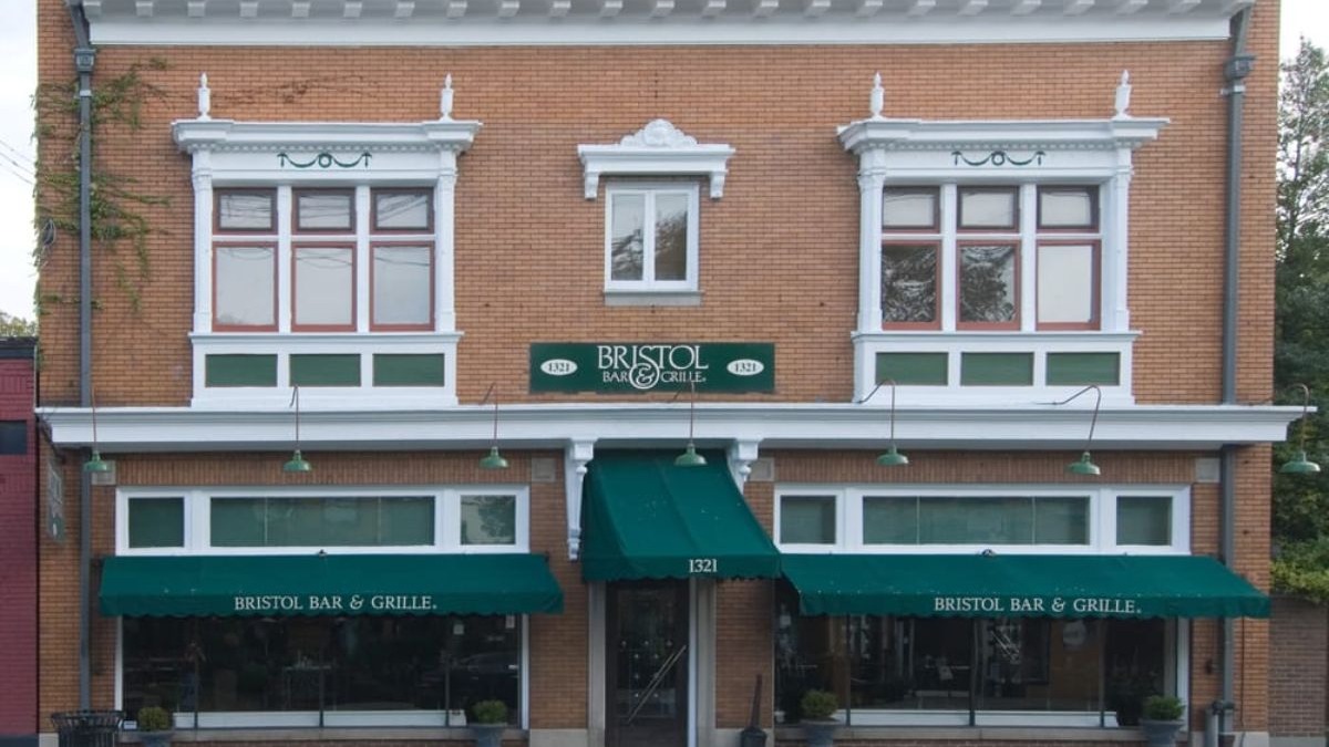 An American restaurant will close its original Highlands location next month, after being a neighborhood staple for nearly half a century. 