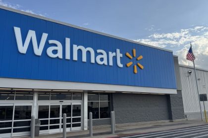 Walmart's outside image