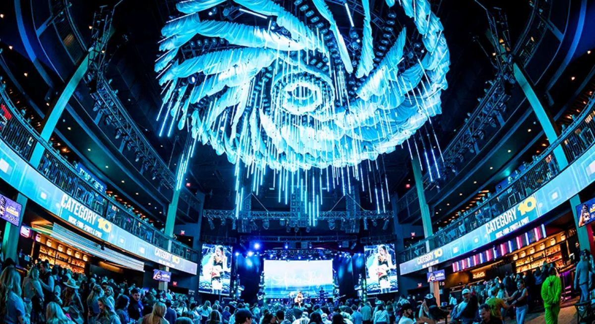 Luke Combs to Bring Category 10 to Orlando's CityWalk