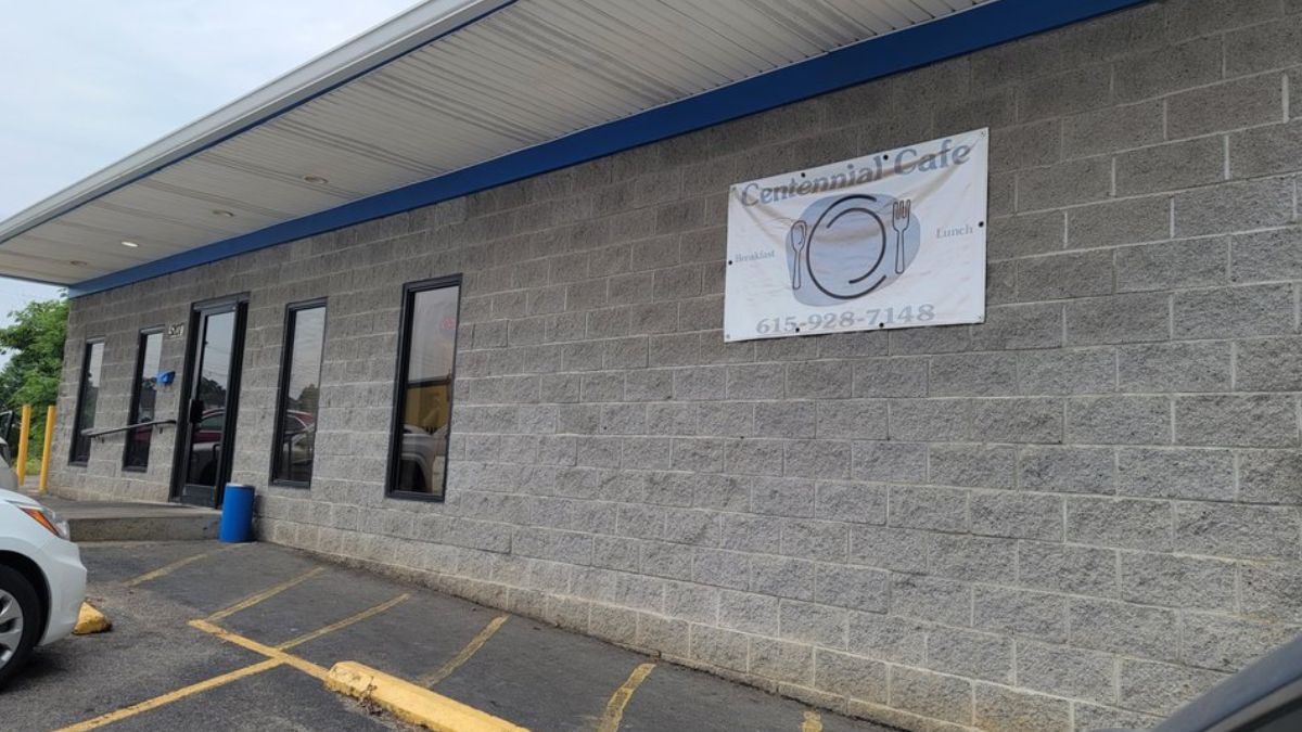 The eatery received a low score of 77 as a result.