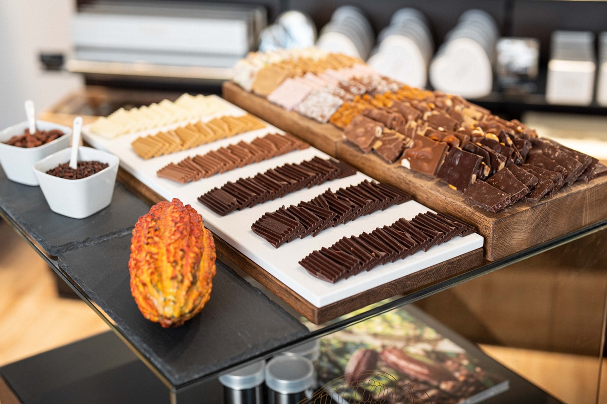 Läderach Chocolate Coming to Broadway Plaza