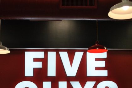 Five Guys to Open in The Plaza