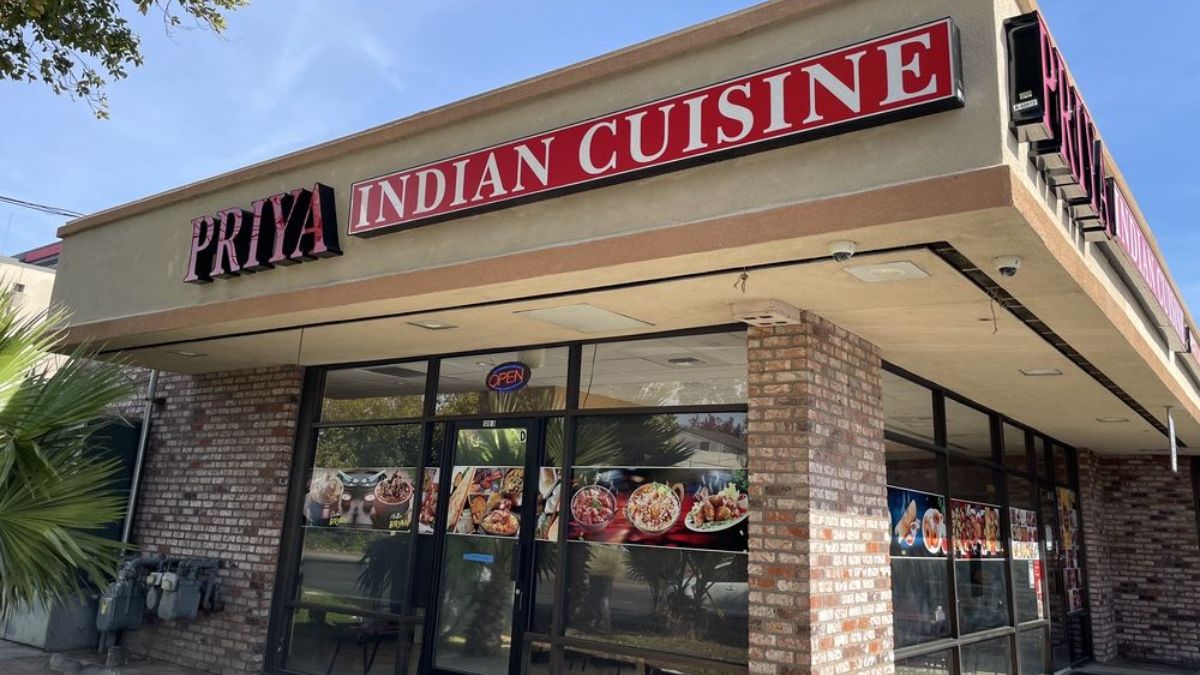 The restaurant was found to be non-compliant with food safety codes and received a yellow placard.