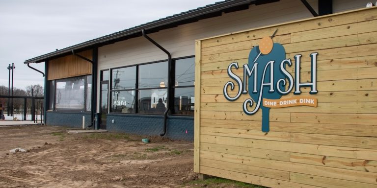 Pickleball Eatertainment Concept SMASH to Open in Lafayette