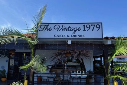 The restaurant was recommended to shut down due to insufficient hot water in the facility.