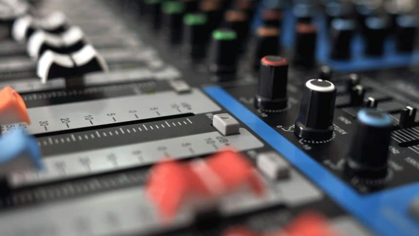 Cumulus Media Inc. has entered a bankruptcy protection process.