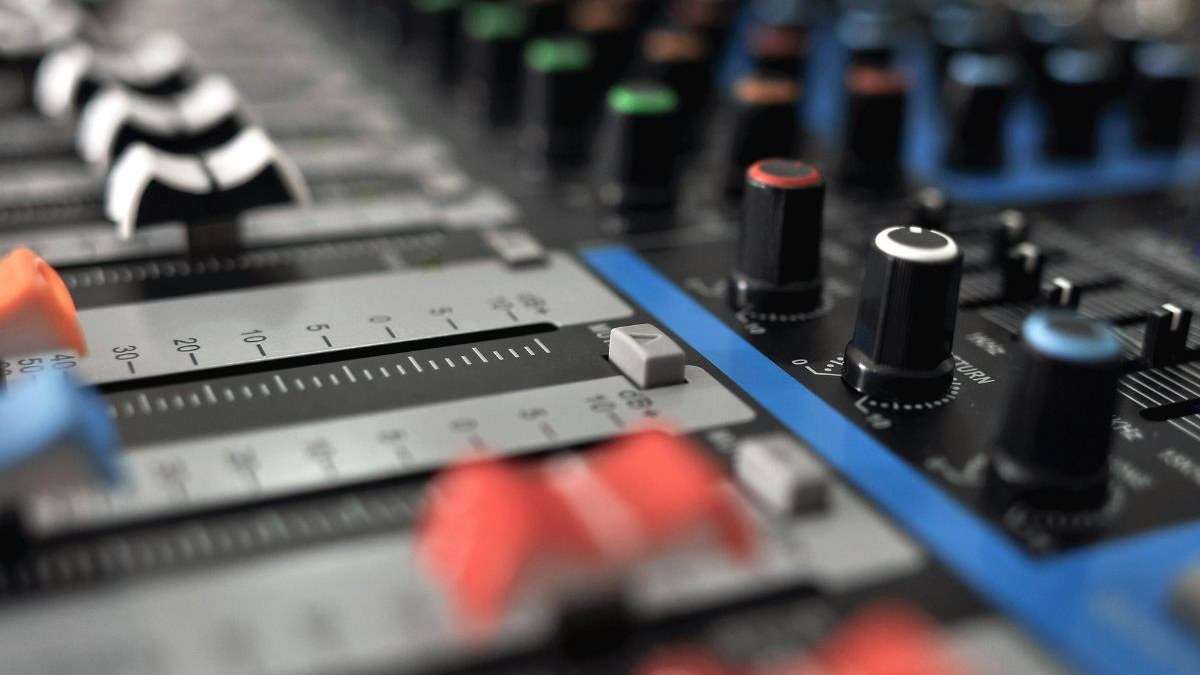 Cumulus Media Inc. has entered a bankruptcy protection process.