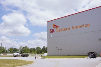 SK Battery America has laid off 958 employees at its Commerce, Georgia, facility as the EV battery maker is undergoing force reduction. 