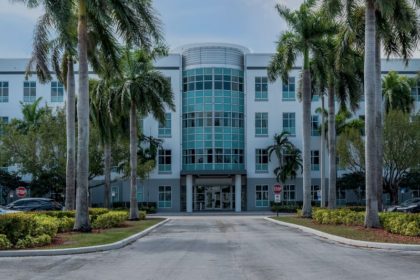 Westside Plaza building image