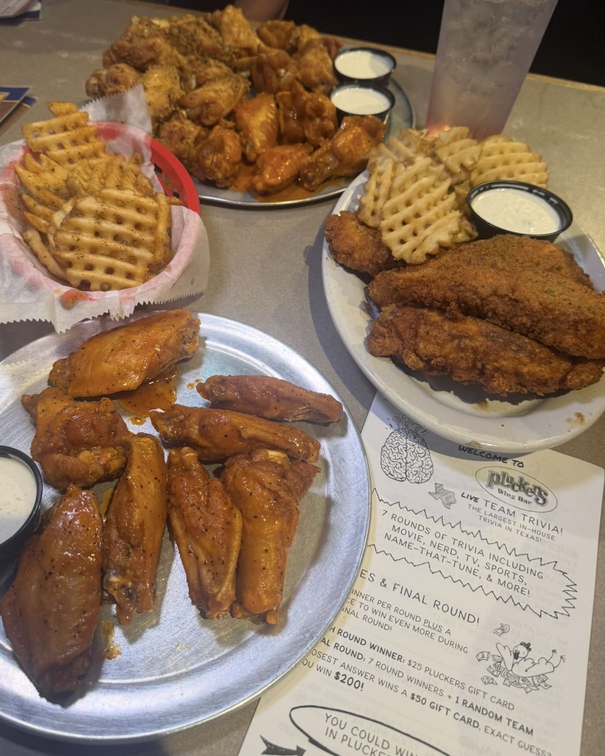 Pluckers Wing Bar to Open in Baytown