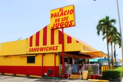 El Palacio De Los Jugos Opening a Bakery in Cutler Bay