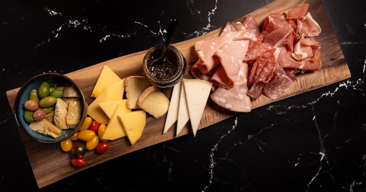 Blue Horse Eatery and Blue Horse Rotisserie Getting Ready to Debut in Toronto