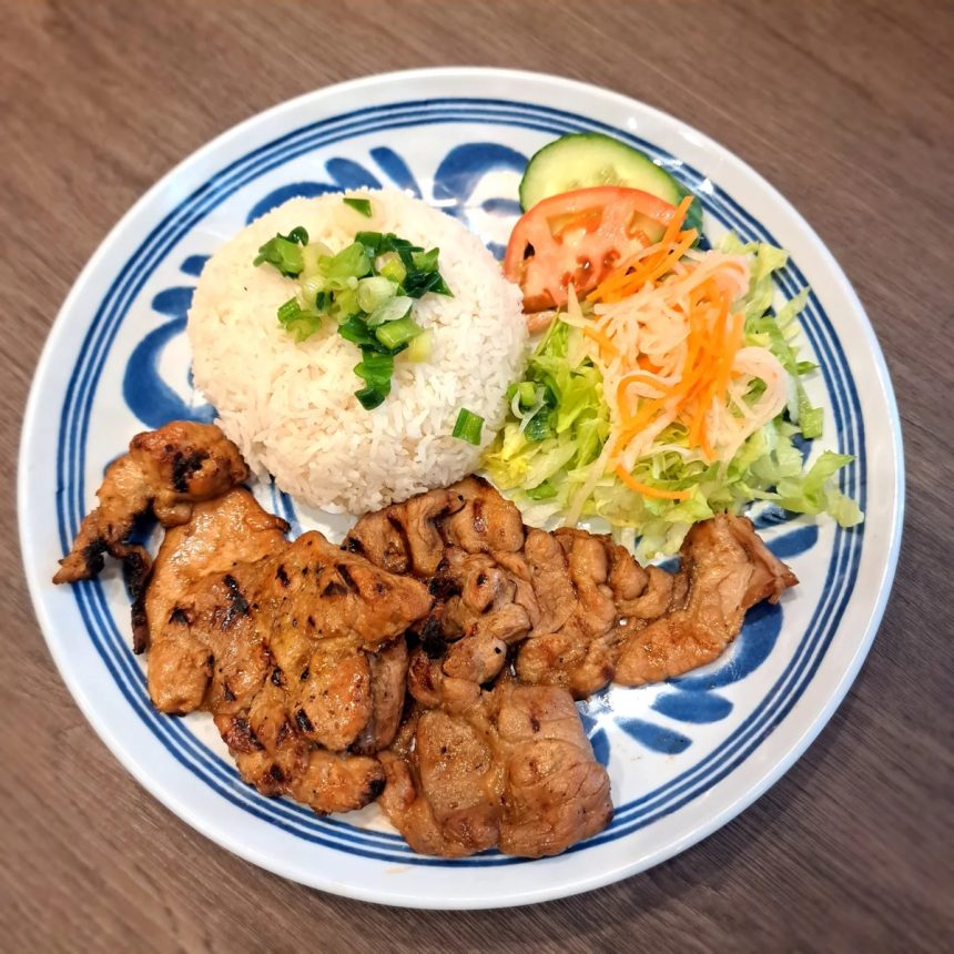 The SaiGon Pho and Grill Expanding to Square One Shopping Centre