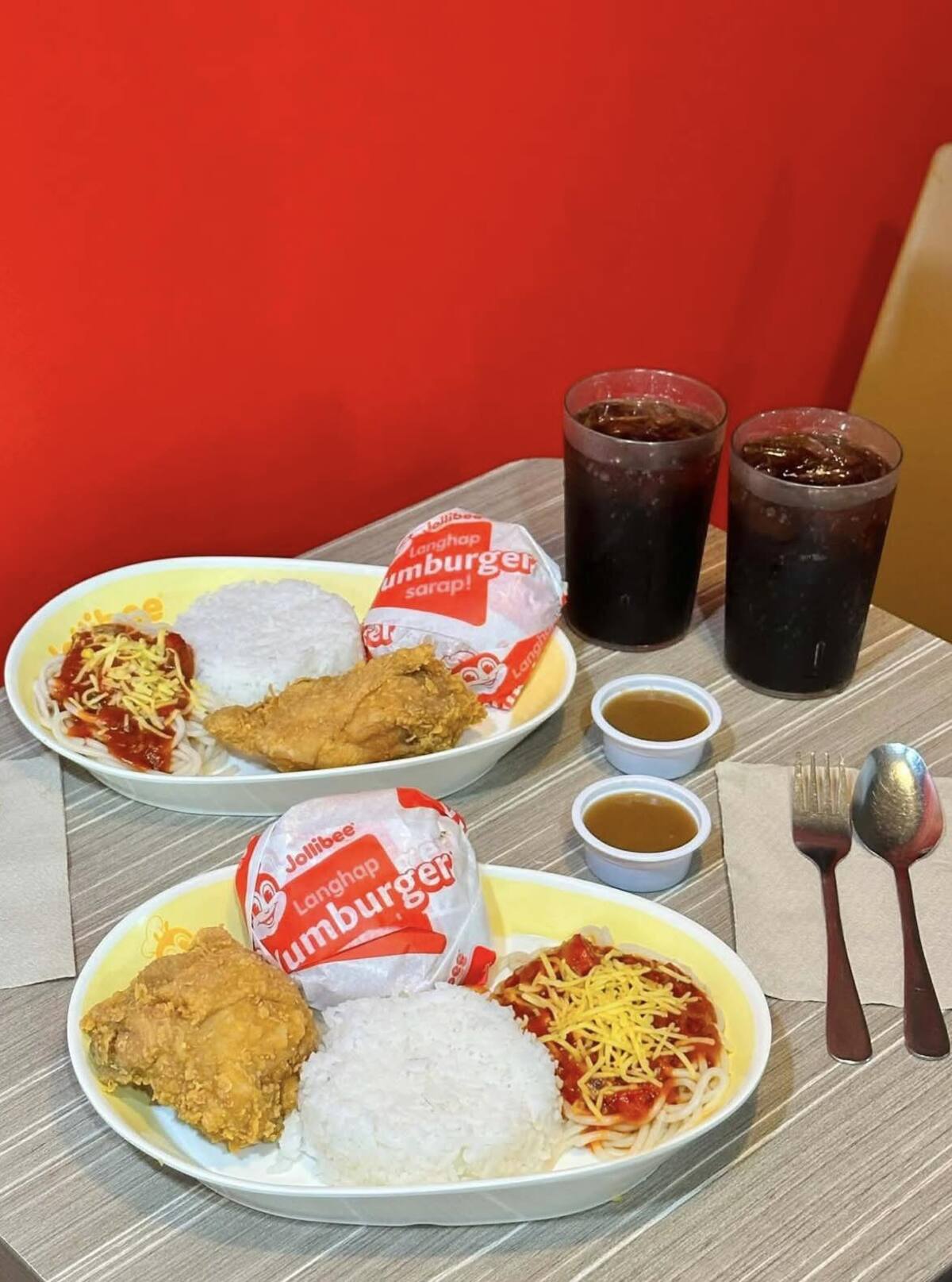 Jollibee reportedly planning major expansion into San Antonio with up to 15 locations.