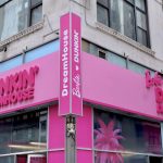 Exterior image of the transformed Dunkin’ outlet in Manhattan (news.dunkindonuts.com)