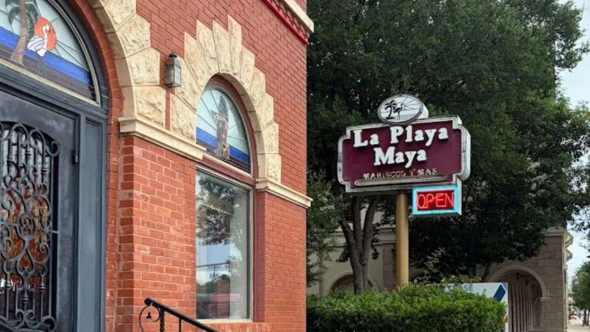 La Playa Maya storefront image
