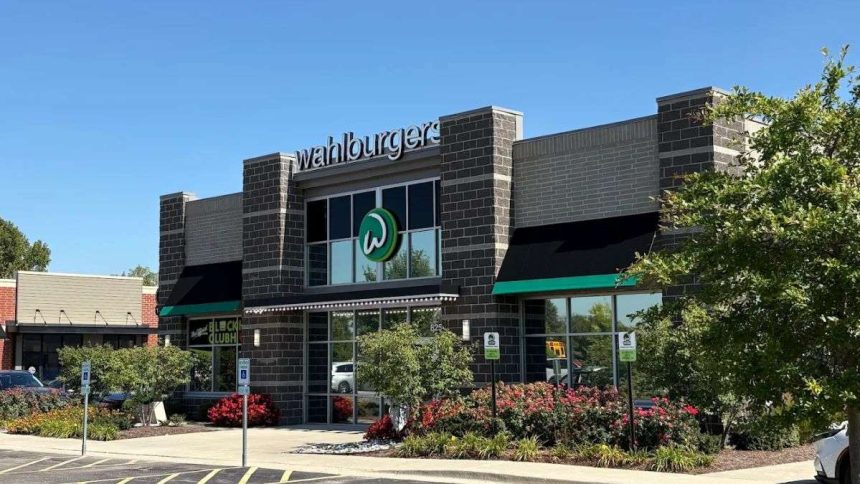 Several Chicago restaurants, including a celebrity-backed burger chain and an iconic pizzeria location, permanently closed their doors in June 2026.