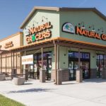 Natural Grocers Set to Open in Downtown Redmond's Former JoAnn's Fabrics Building