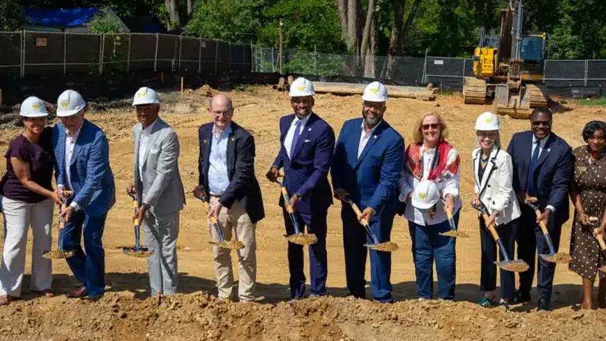 Westside Future Fund breaks grounds for new project in Vine City.