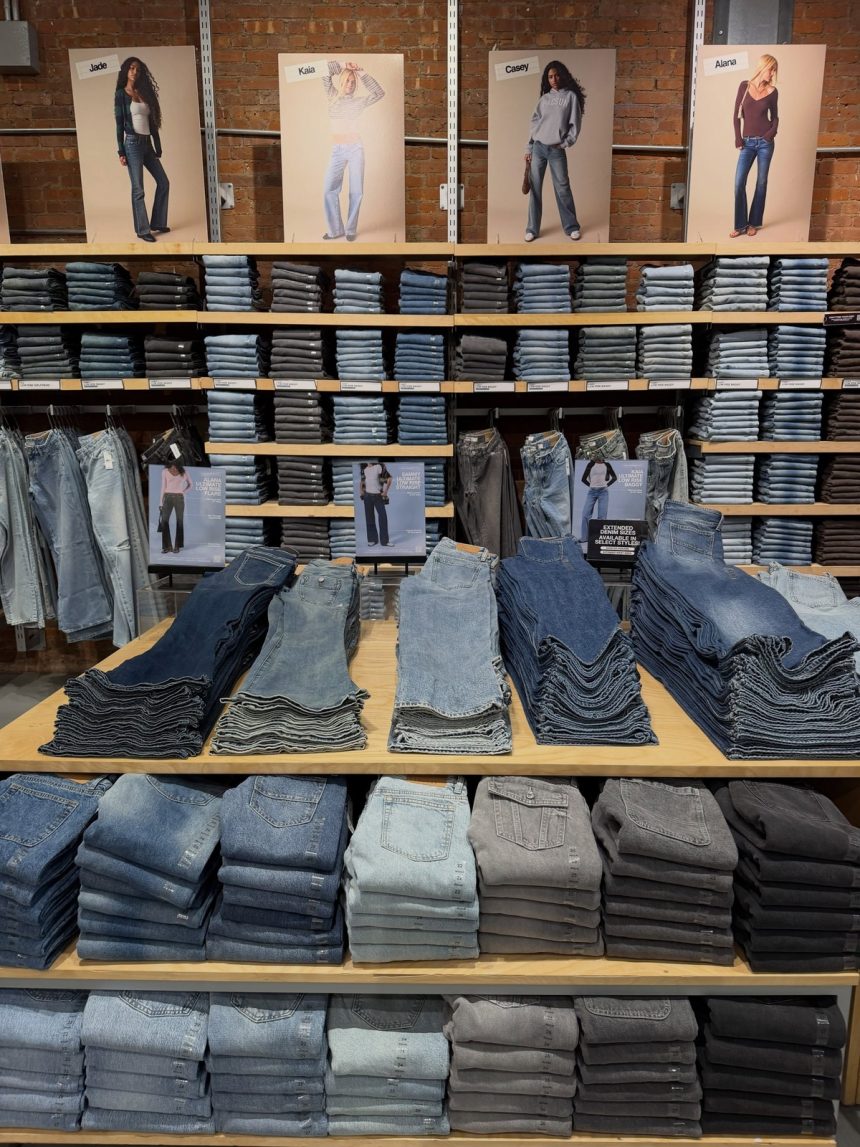 PacSun Mounts Westfield Montgomery Mall Comeback