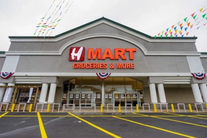 H Mart Is Bringing Its First Sacramento Store, and a Food Hall, to Mack Road
