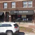 Local Guitar Repairer Planning New Shop in Downtown Evanston