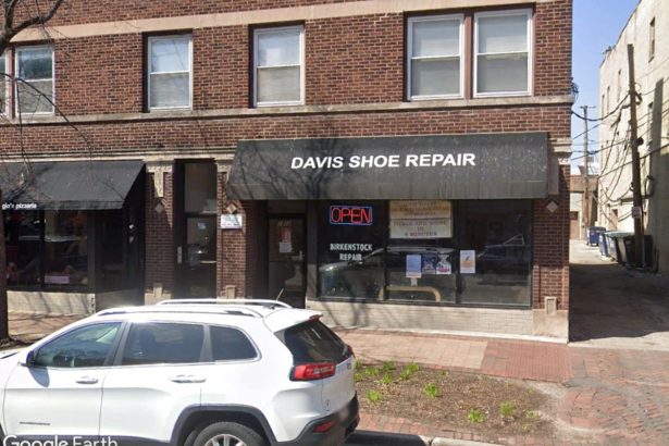 Local Guitar Repairer Planning New Shop in Downtown Evanston