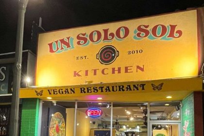 This is a storefront image of Un Solo Sol
